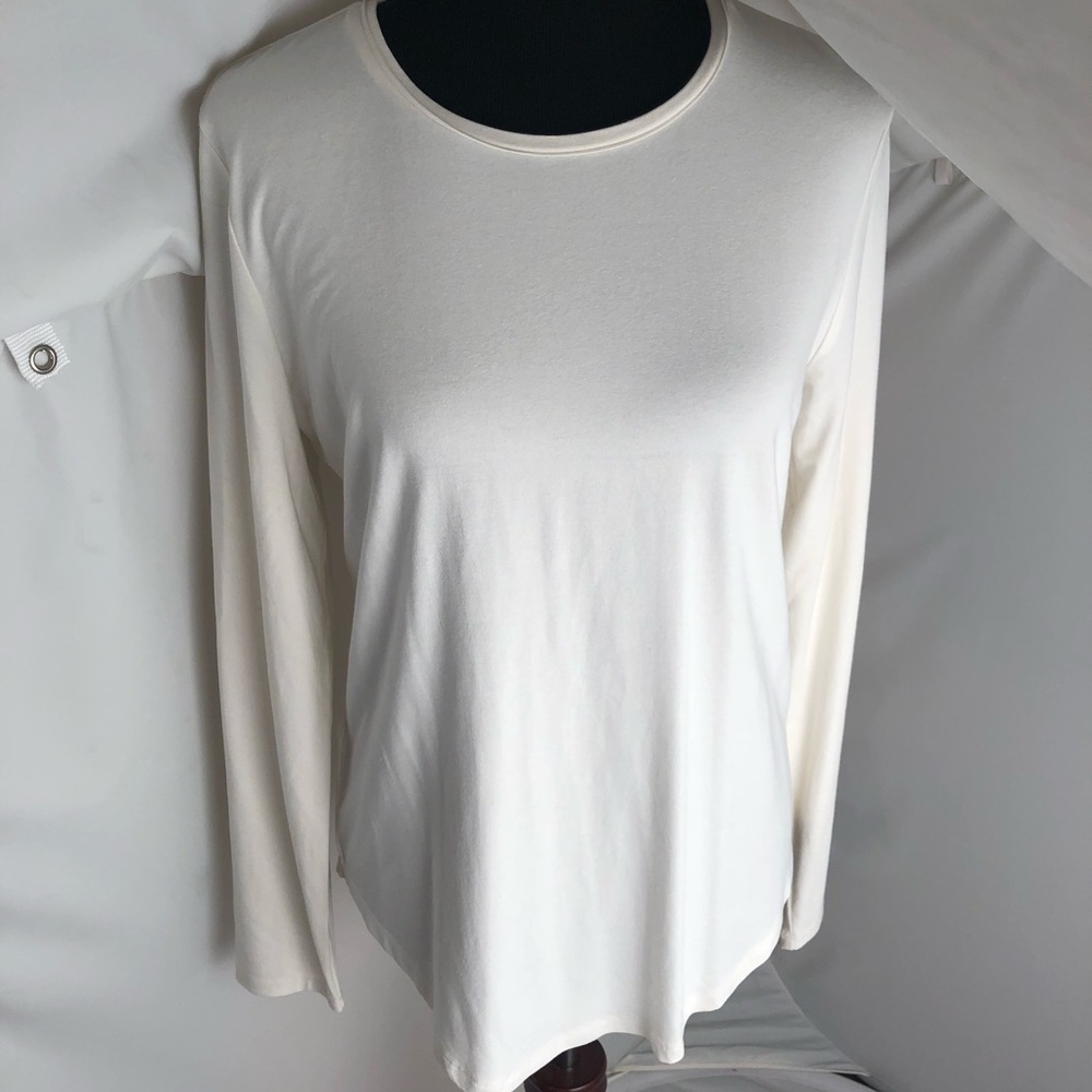 Ann Taylor off white long sleeve zip back top